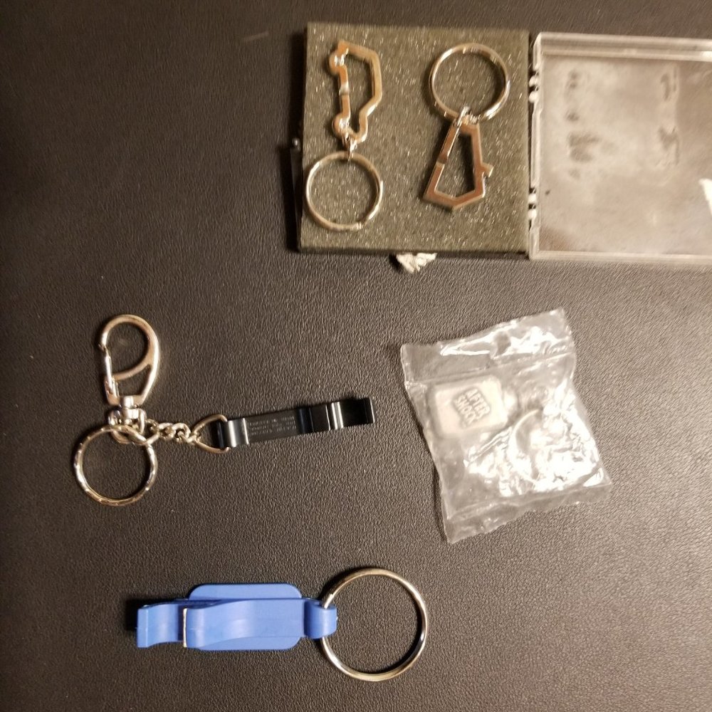 lot of key chains vintage - Picture 3 of 5